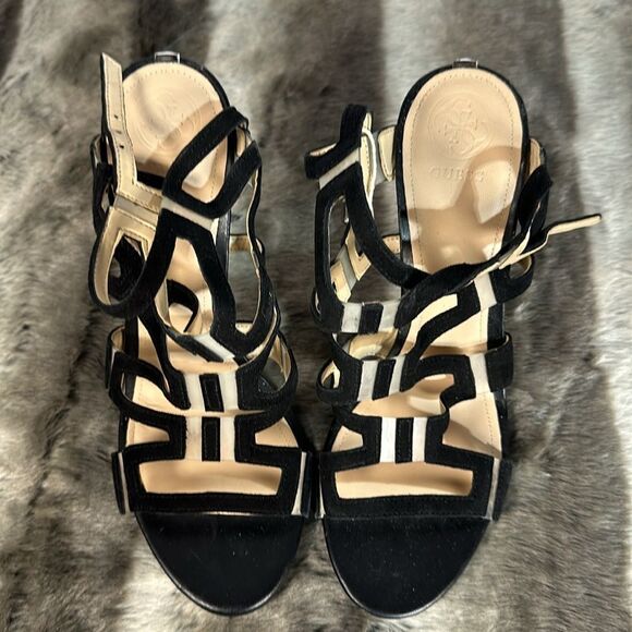 New Guess Heels - Picture 3 of 8